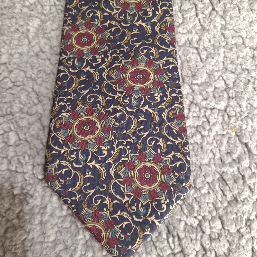 Christian Dior Tie Necktie Blue Navy Multicolor‎ Paisley 100% Silk Made In USA